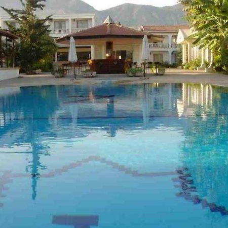 Club Z Hotel Kyrenia  Exterior photo